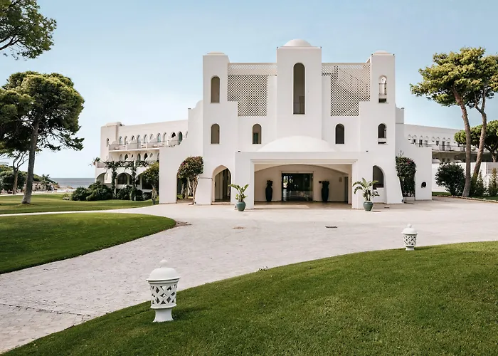 Falkensteiner Capo Boi Otel 5*