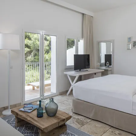 Отель Falkensteiner Capo Boi Вилласимиус