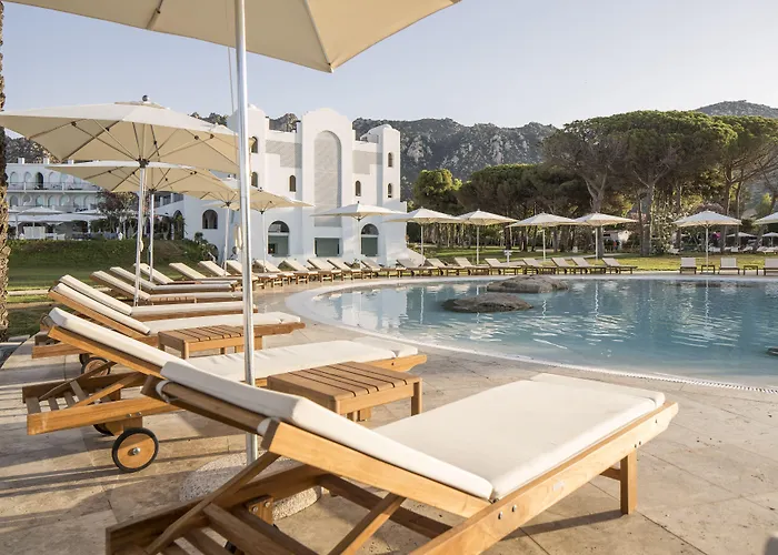 Falkensteiner Capo Boi 5* Villasimius